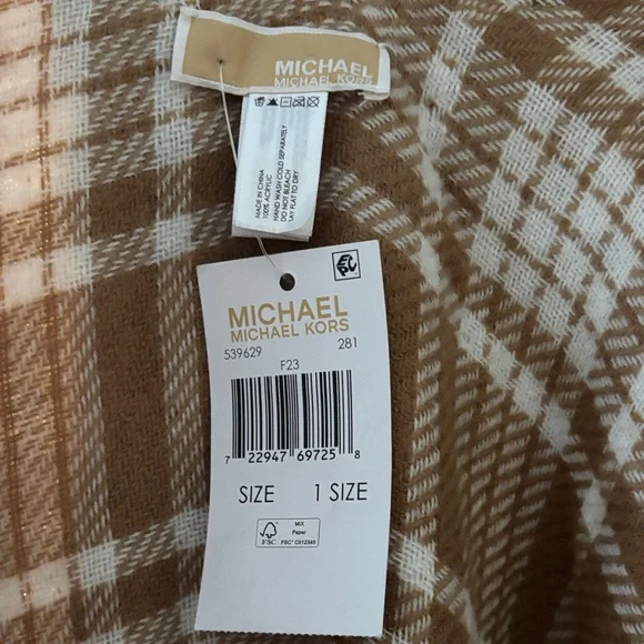 Michael Kors Beige and Cream Patterned reversible shawl nwt - Picture 2 of 5